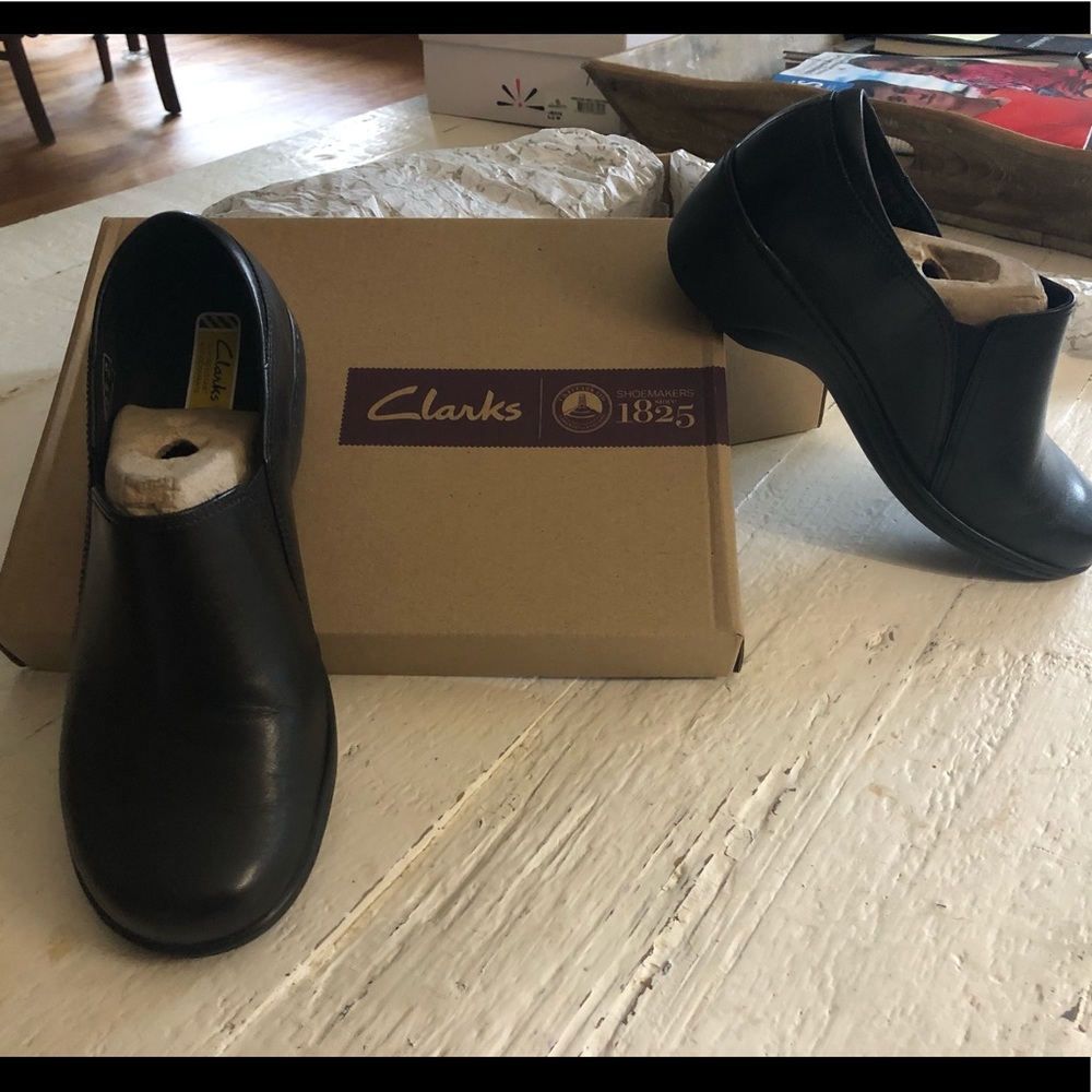 Women’s Clark Shoes 9 Wide
